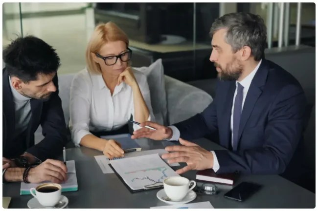 DIRIGEANTS D'ORGANISATION - TOP MANAGEMENT - MANAGEMENT - DÉCIDEURS - ENTREPRENEURS